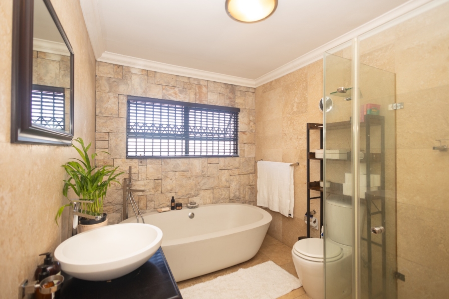 To Let 5 Bedroom Property for Rent in De Bron Western Cape